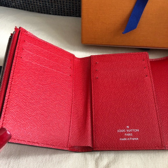 Louis Vuitton LV Twist Red Wallet - Picture 8 of 8